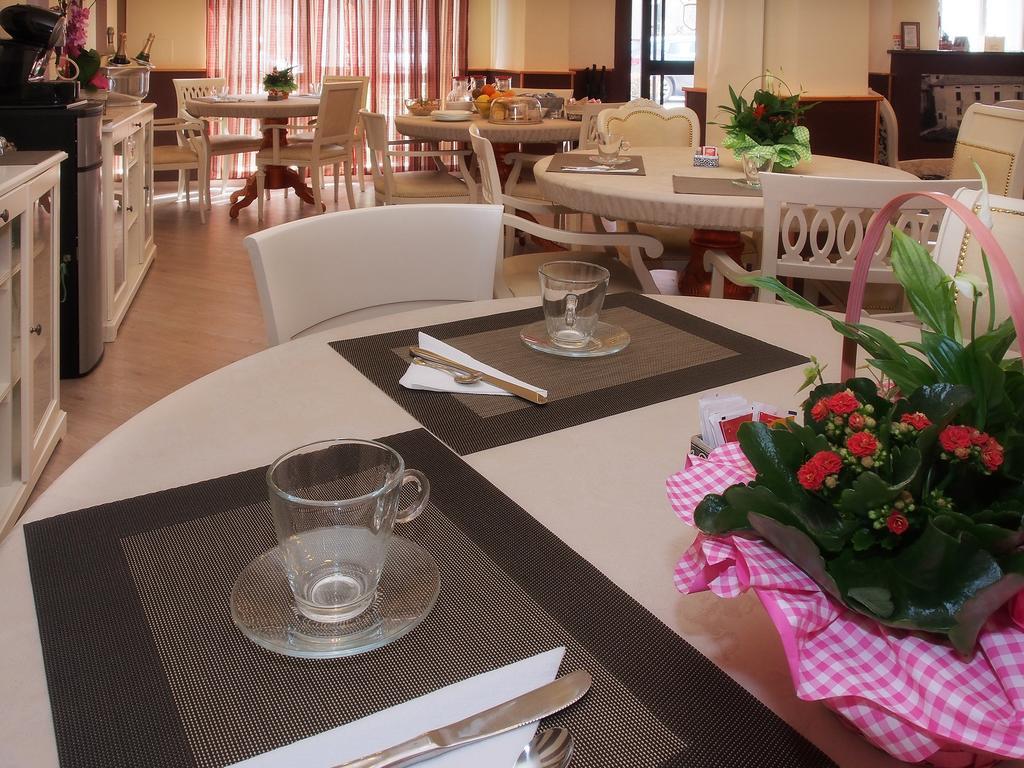 Hotel Due Spade فيدينسا المظهر الخارجي الصورة