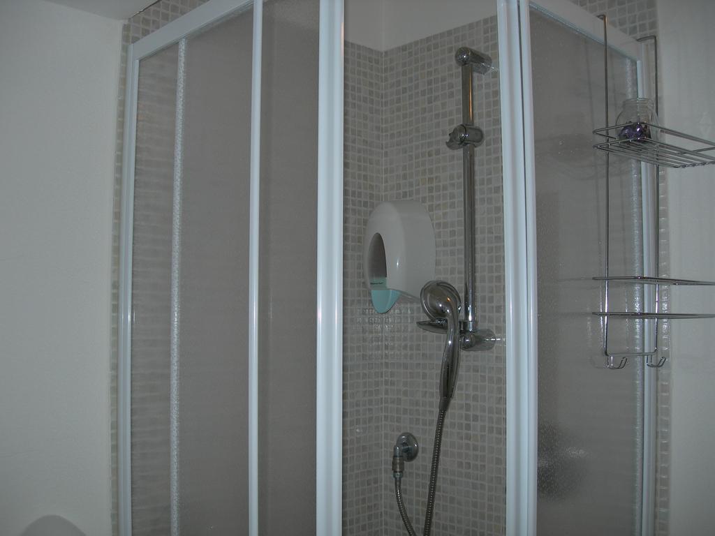 Hotel Due Spade فيدينسا الغرفة الصورة