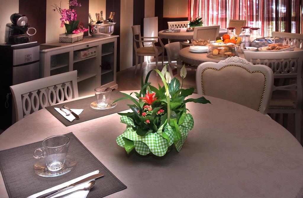 Hotel Due Spade فيدينسا المظهر الخارجي الصورة