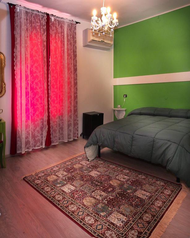 Hotel Due Spade فيدينسا الغرفة الصورة