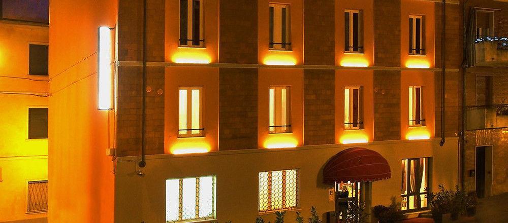 Hotel Due Spade فيدينسا المظهر الخارجي الصورة