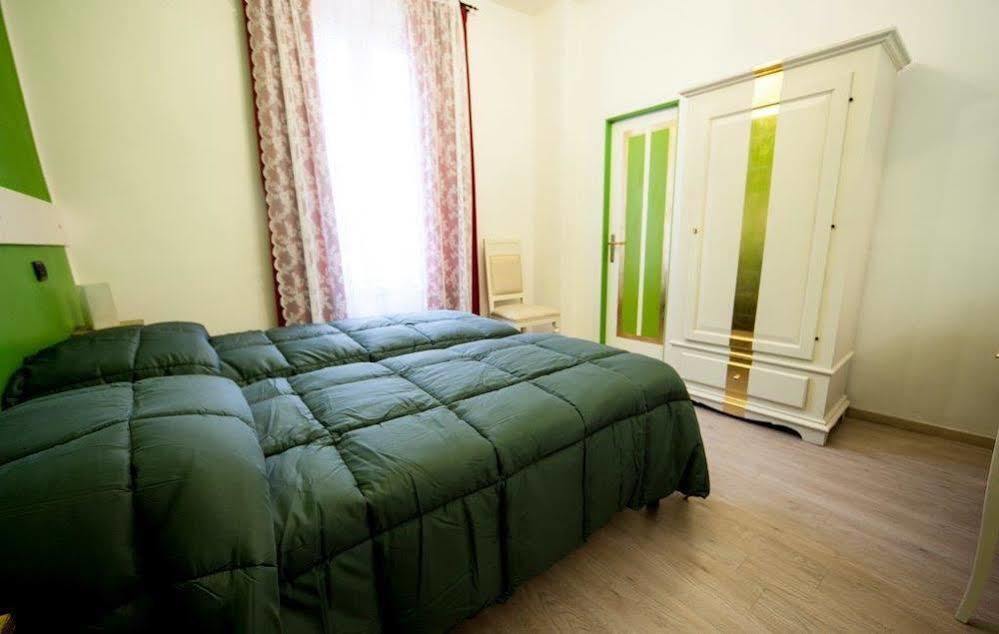 Hotel Due Spade فيدينسا المظهر الخارجي الصورة