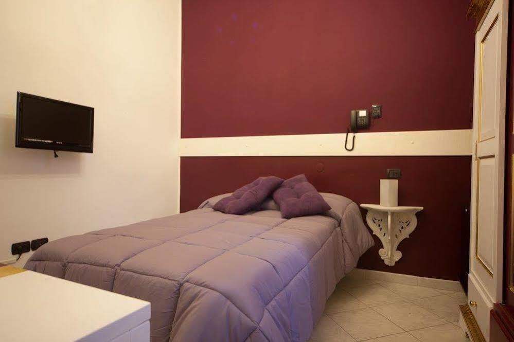 Hotel Due Spade فيدينسا المظهر الخارجي الصورة