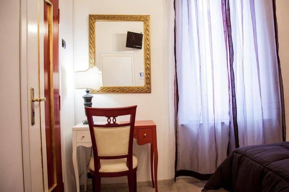 Hotel Due Spade فيدينسا المظهر الخارجي الصورة