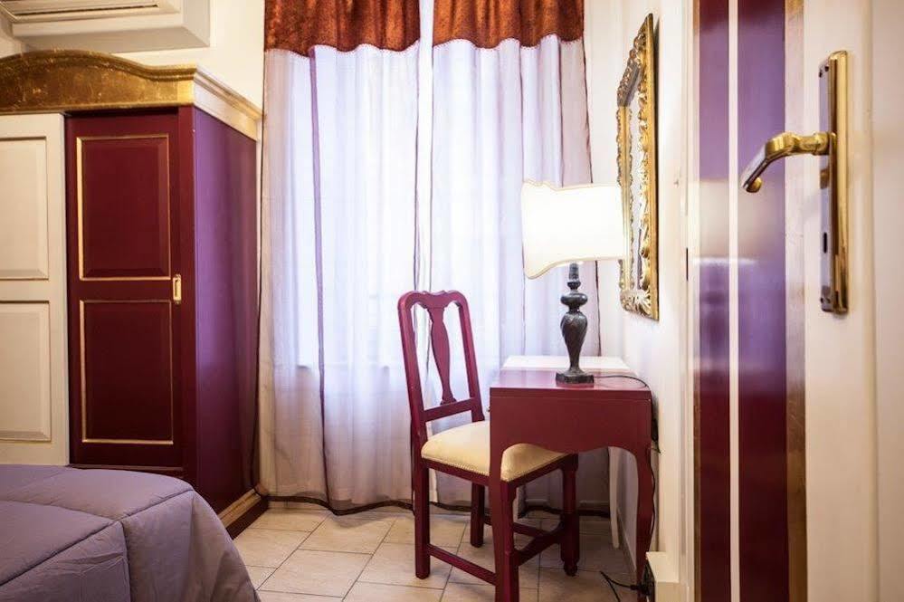 Hotel Due Spade فيدينسا المظهر الخارجي الصورة